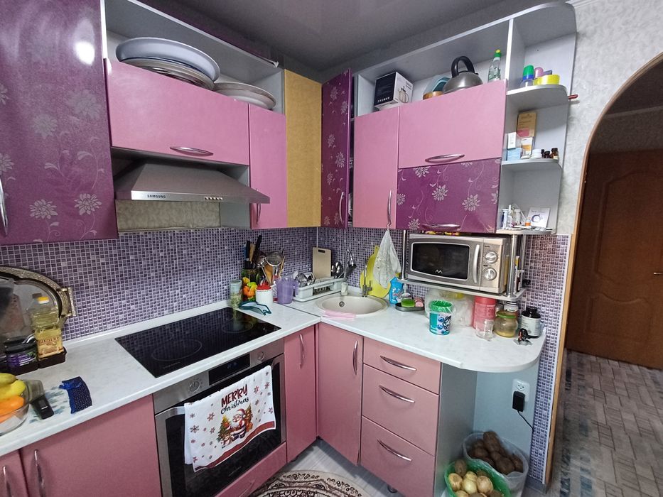 Продам кухонный гарнитур б/у