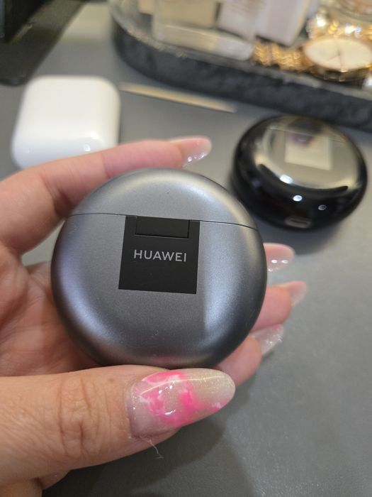 HUAWEI FreeBuds Pro 4