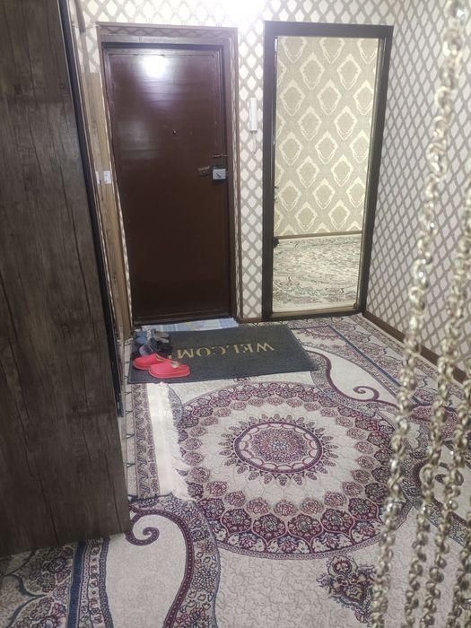 4 хонали Уй сотилади. 9 каватли дома.