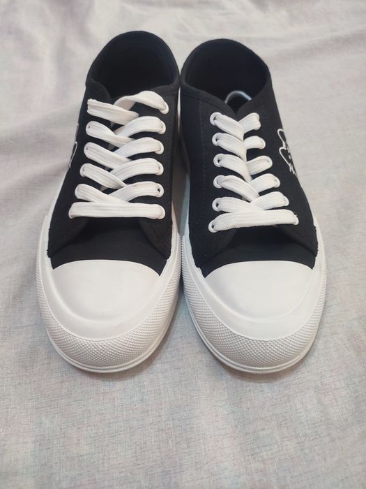 Jenski .kirasovka germaniskiy ..Arginal narsa yangi kiyilmagan ..