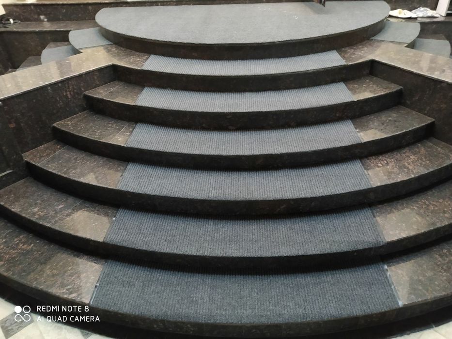 Гилам кесиш  ва   тикиш улаш хизматларии