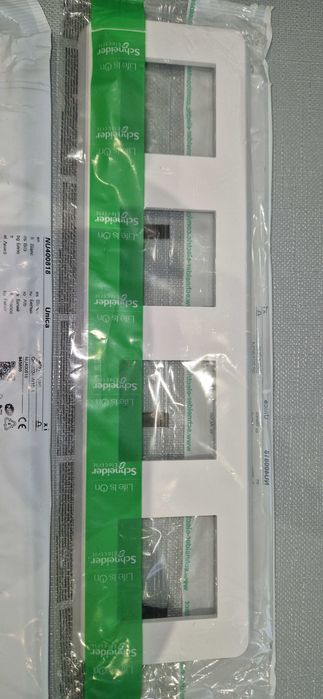 Capac, rama intrerupator cu 4 Schneider Unica NU400818