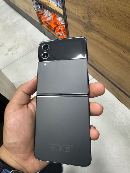 Samsung z flip 4 256GB vetnam