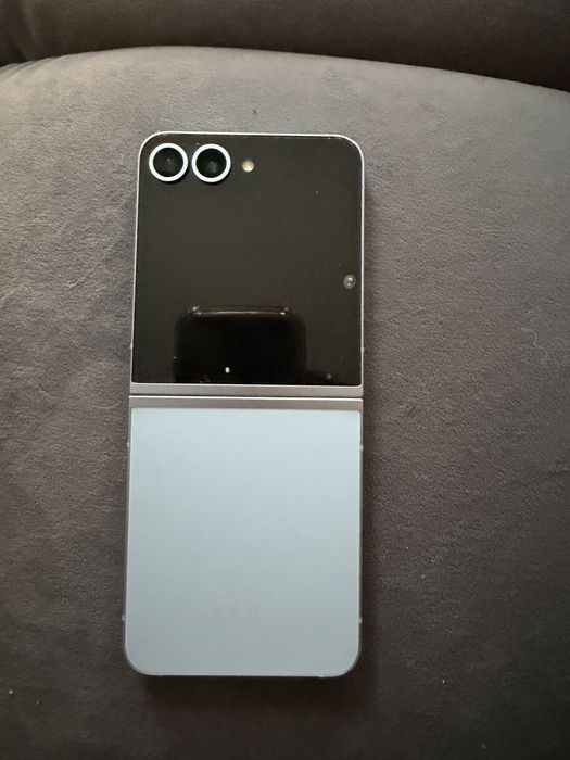 Samsung galaxy Z flip6