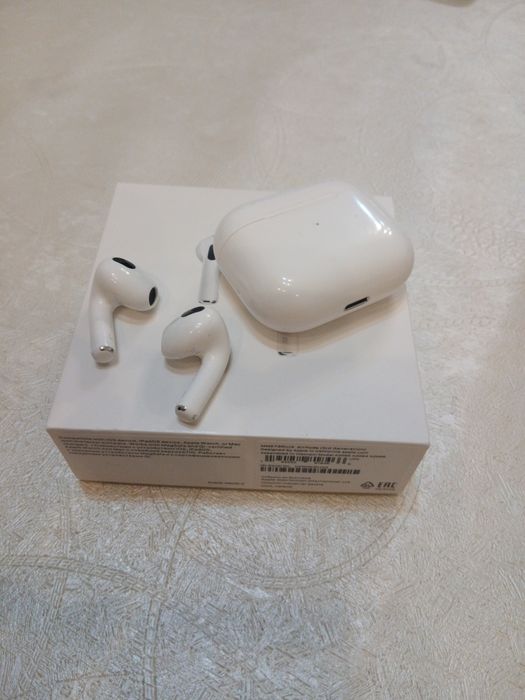 AirPods 3 продаю оригинал
