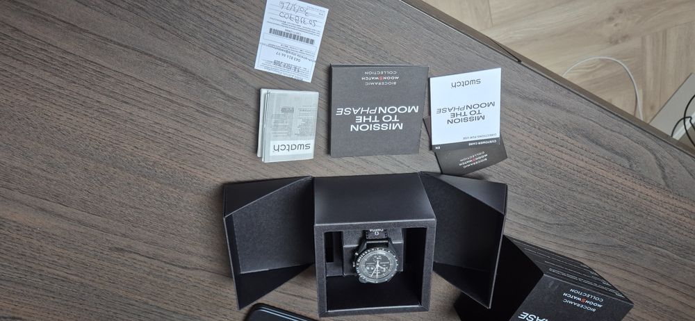 Omega x Swatch Mission to Moonphase (Snoopy)