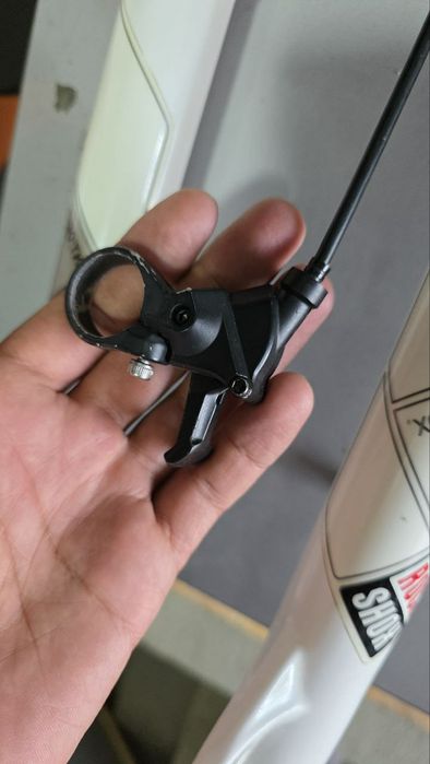 Продам или обменяю оригинал вилку Rock Shox (26) XC 30 Turn key