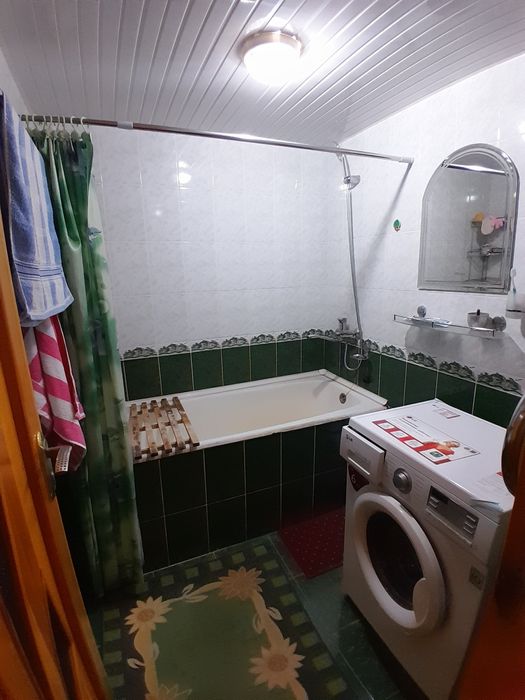 4 xonali 4-qavatda joylashgan yevroremont uy mebel texnikasi bilan