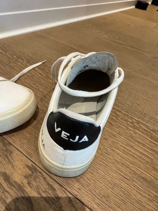Adidasi Veja marimea 40 (pantofi sport conditie f buna)
