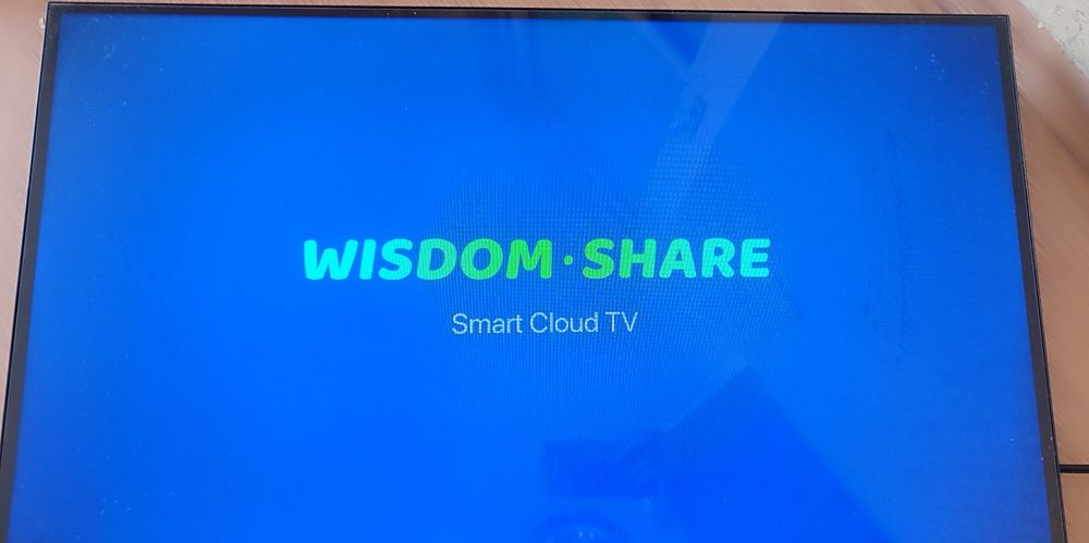 Продам smart телевизор