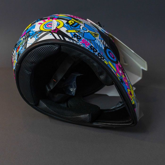 Каска с очила за ел. тротинетка , велосипед , мотокрос