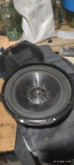 Динамик для сабвуфера