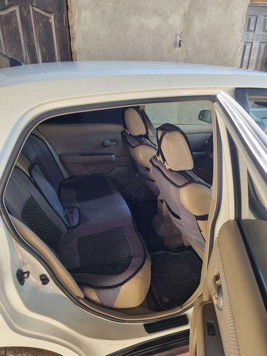 Nissan tiida sotiladi