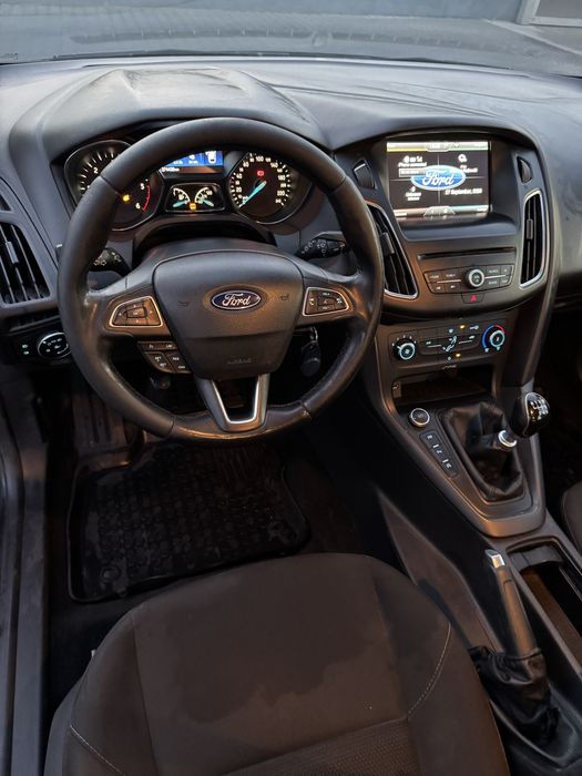 FORD Focus 0 — imagine 5