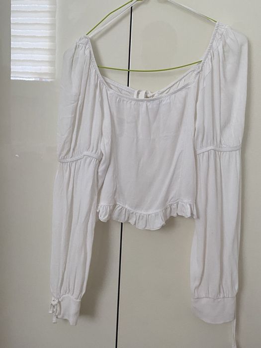 топ с длинными рукавами