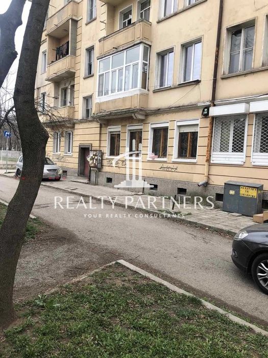 Продава се Двустаен апартамент в Перник, Изток - 41 кв.м за 1903 €/кв.м - Снимка #2