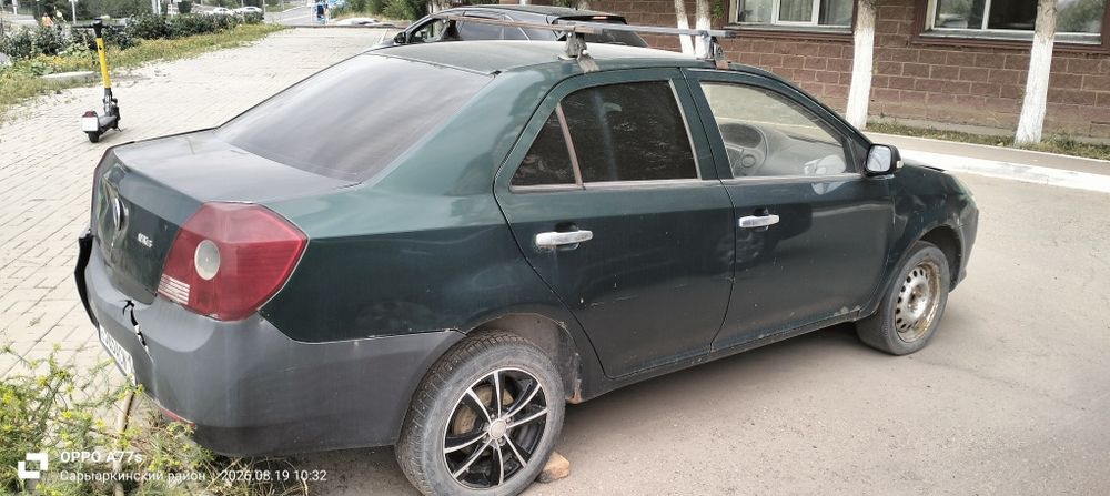 Продам автомашину джили мк