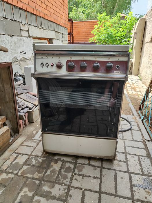 Газовая плита рабочая