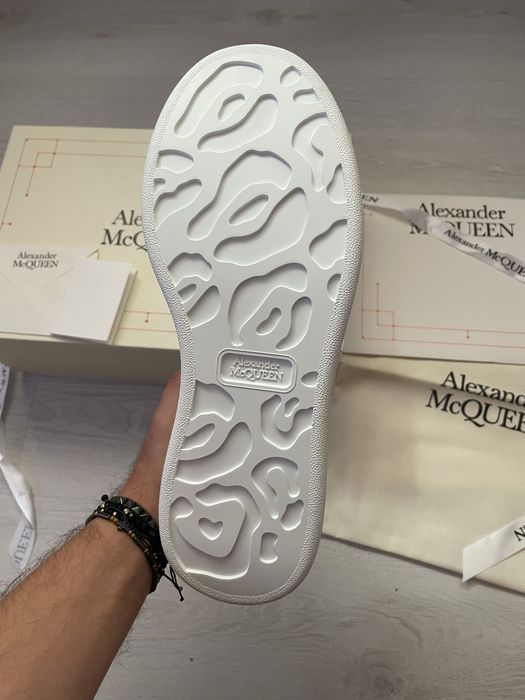 Alexander mcqueen !