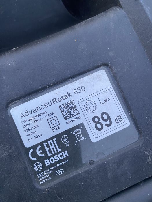 Masina tins gazon Bosch Advanced Rotak 650