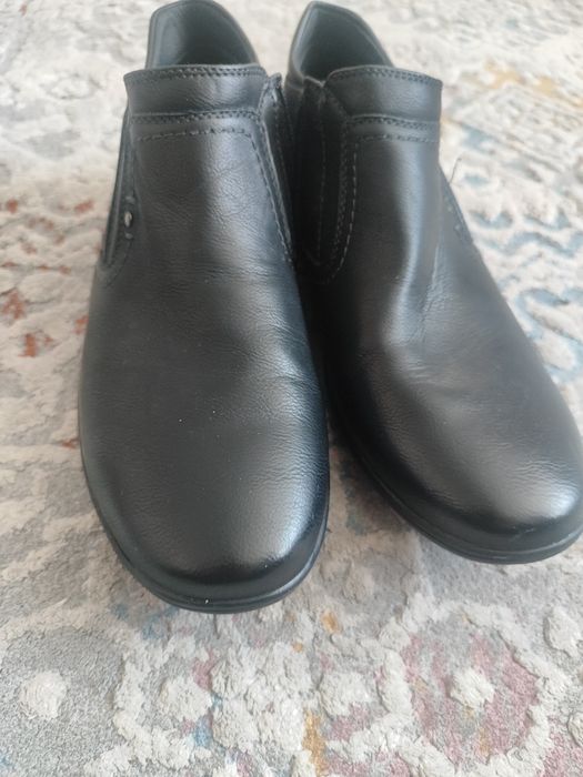 Продам сапожки демисезонные