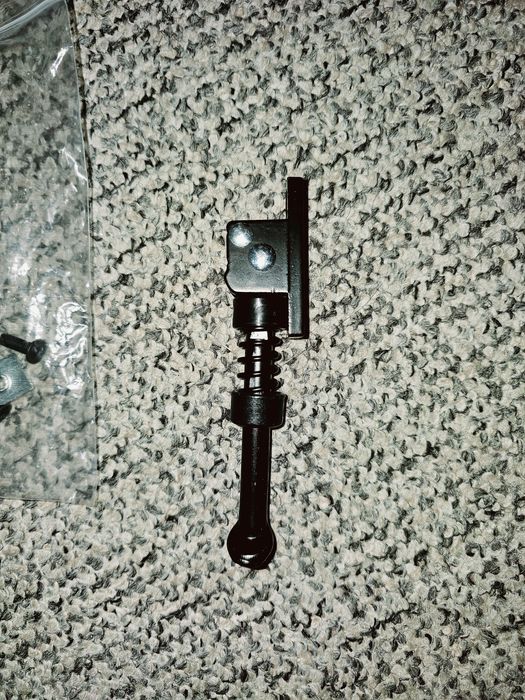 Cric pentru trotineta