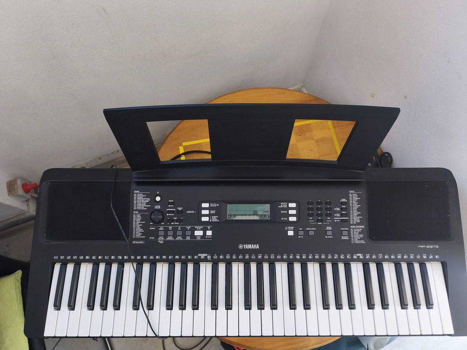 Claviatura Yamaha E-373