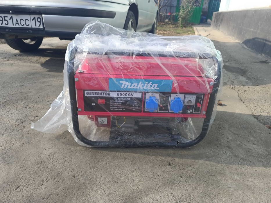 Продам генератор новый 6500AV