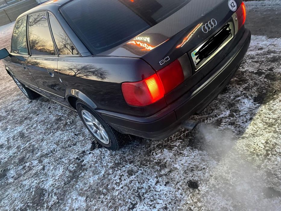 Продам ауди Б4 1994г объем 2моно