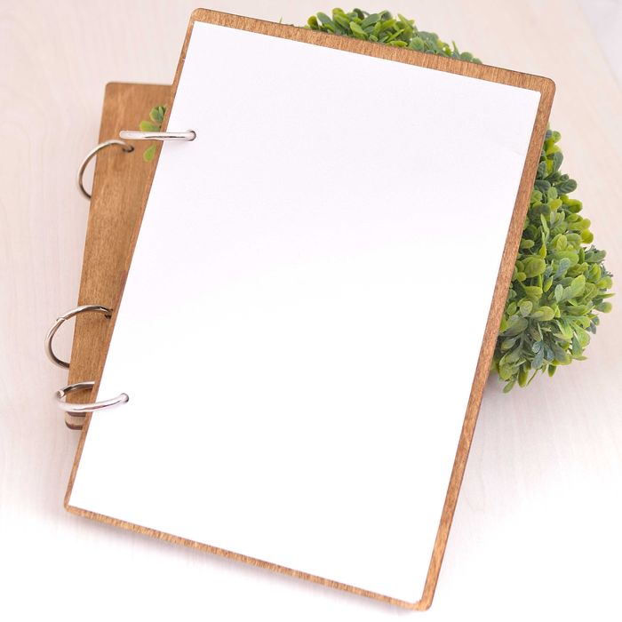 Дървена книга за рецепти с персонален надпис