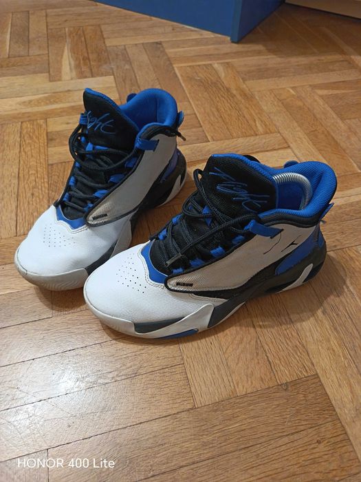 Nike Air Jordan Max Aura 4, номер 37,5