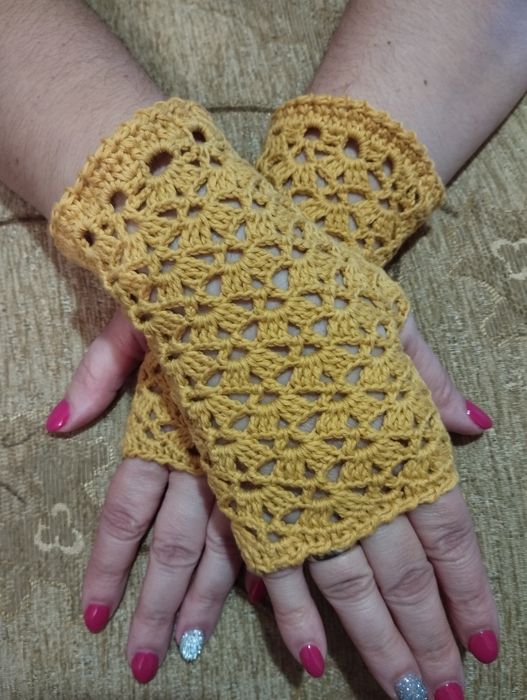 Дамски ръкавици без пръсти