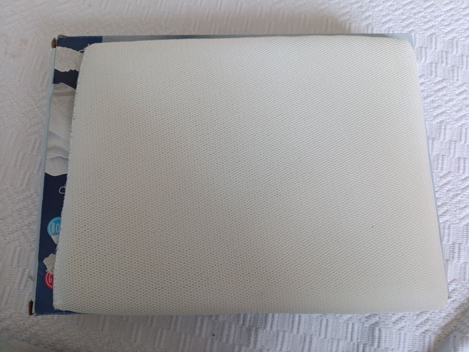 Анатомична възглавница за бебе