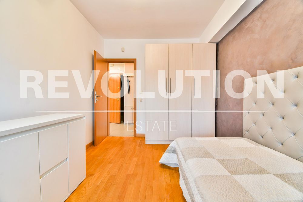 Дава се под наем Многостаен апартамент в София, Иван Вазов - 200 кв.м за 1980 € - Снимка #2