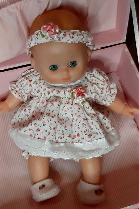 Оригинална кукла Petit Calin на френската фирма Petitcollin