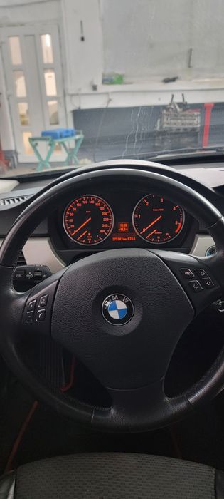 Bmw 318d. lci .automat,2010