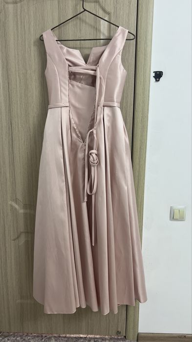 Платье вечернее элегантное