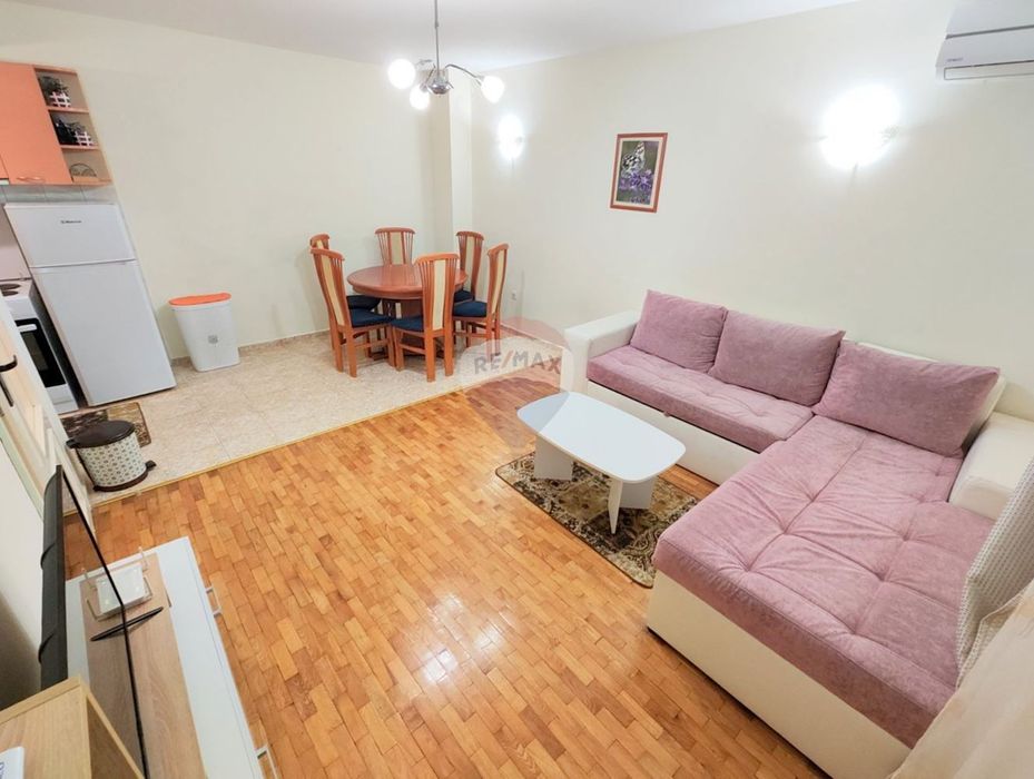 Дава се под наем Двустаен апартамент в Варна, Спортна зала - 70 кв.м за 459 € - Снимка #3