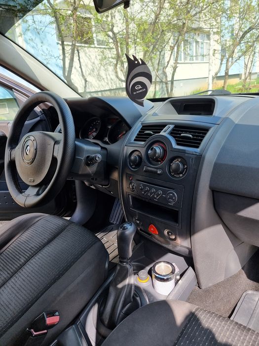 Renault megane 2 an 2004 motor 1.5  110 cai