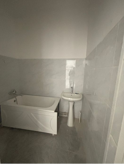 Yangi uy hech klm yashamagan