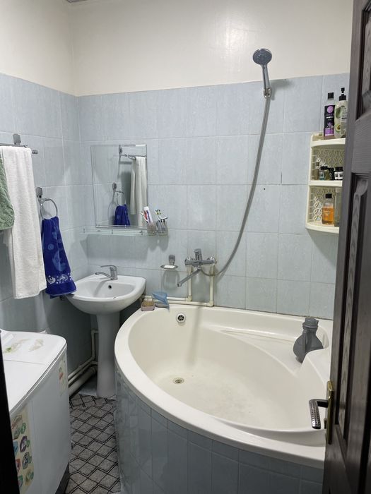 Sergeli 7 3xonali uy sotiladi