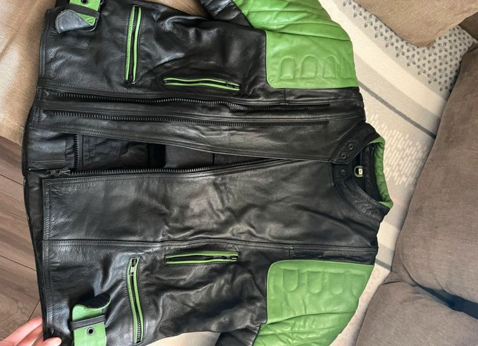 Costum motocicleta din piele