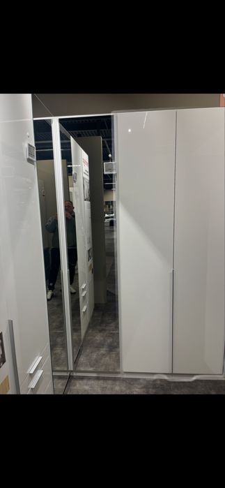 Гардероб ъглов  бял МДФ