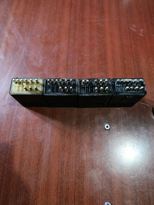 Реле бензонасоса на Мерседес