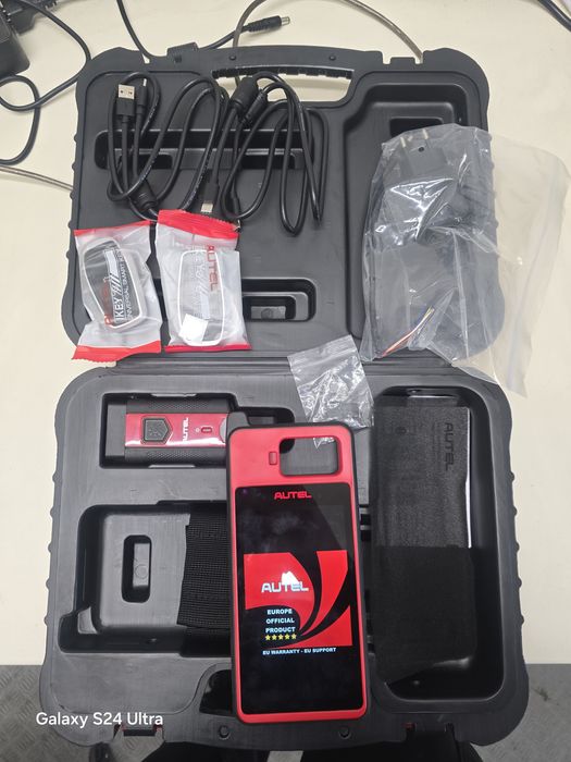 Програматор за ключове Autel MaxiM KM100 с безплатни доживотни лицензи
