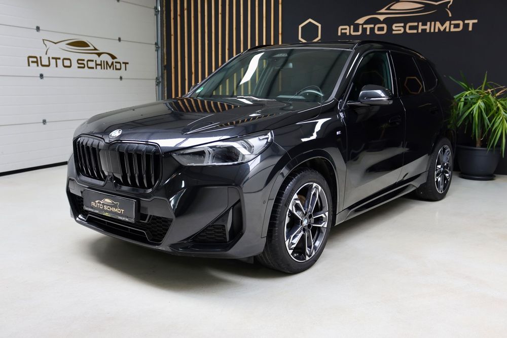 BMW X1 M packet int/ext Shadow line/Pano/Harman Kardon/360/Head up/Bord piele