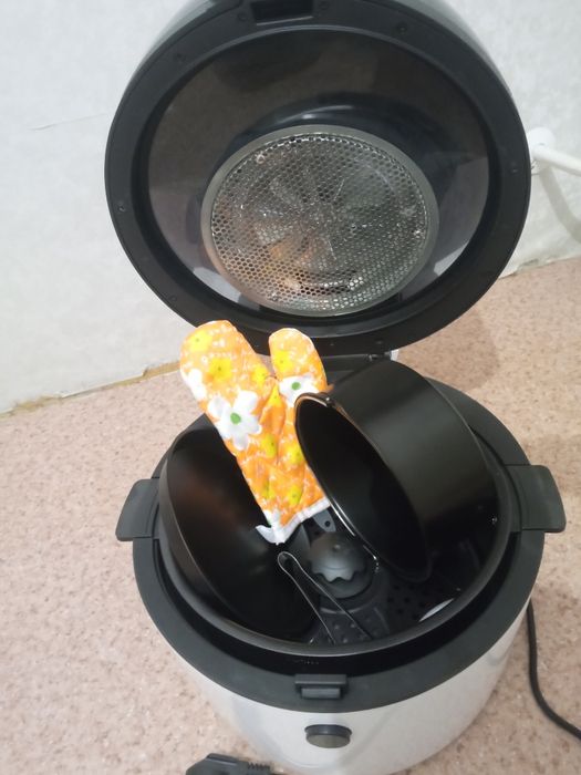 Продам новую мультиварку