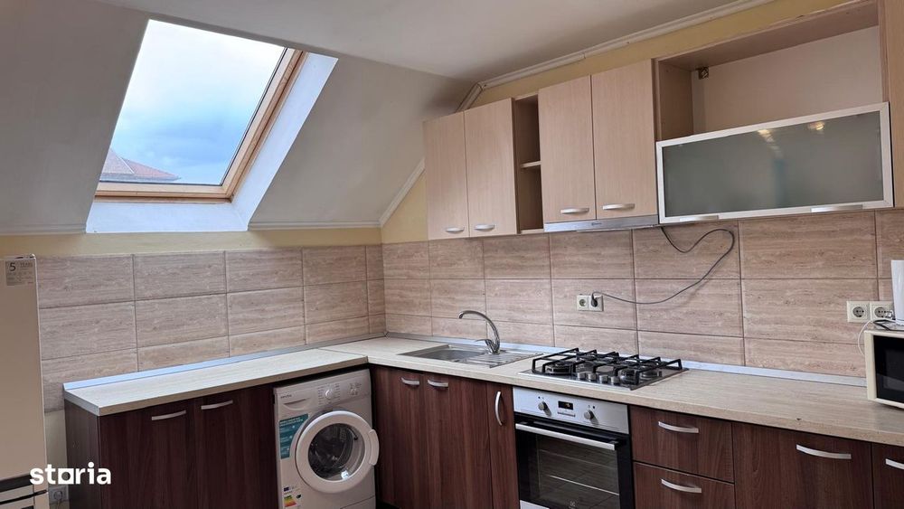 Apartament 3 cam de închiriat, cart. Rogerius