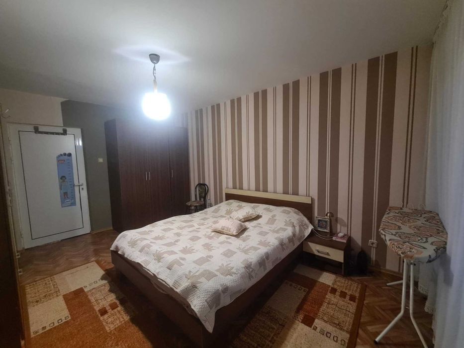 Продава се Тристаен апартамент в Хасково, Червена стена - 79 кв.м за 1046 €/кв.м - Снимка #7