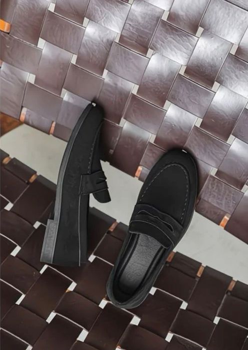 Лоферы из замши.